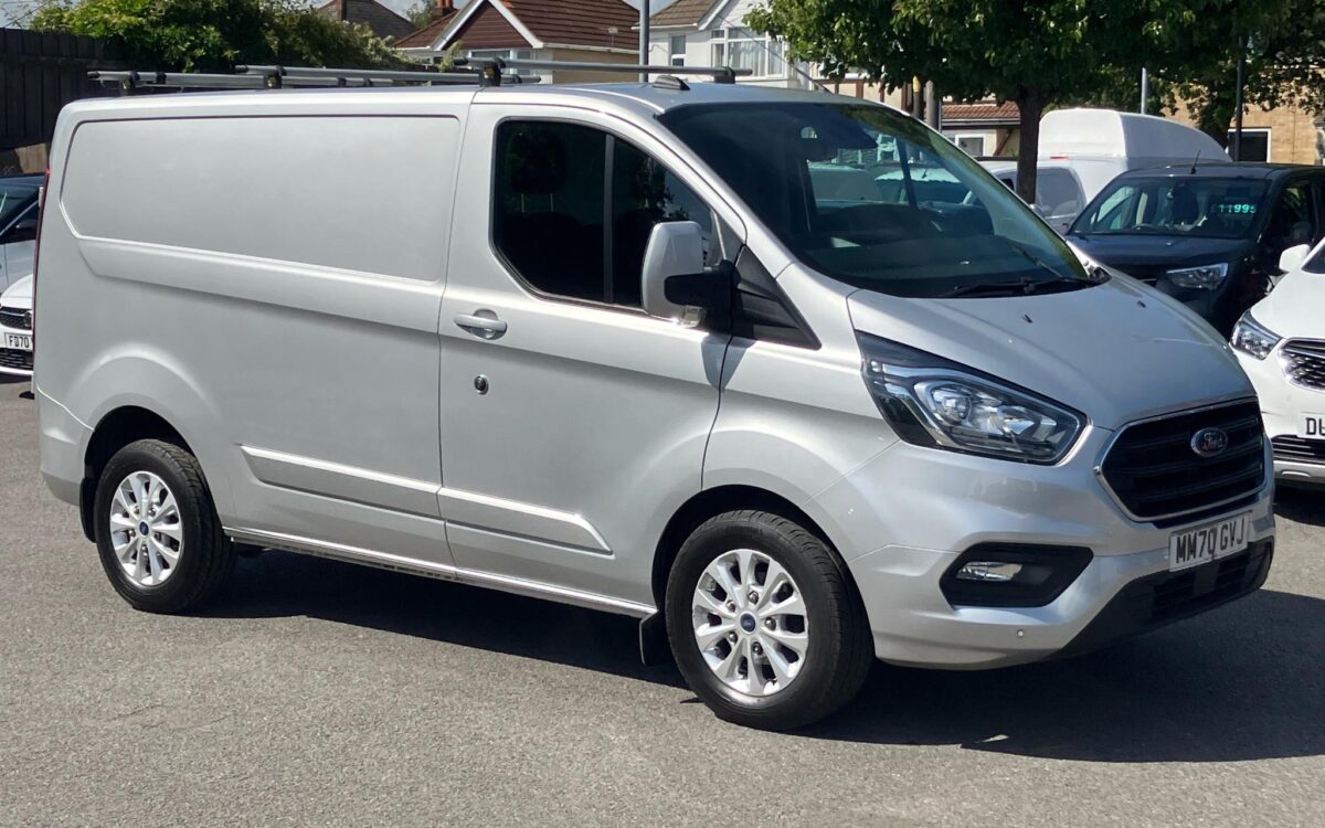 Ford-Transit Custom-2.0 280 EcoBlue Limited Auto L1 H1 Euro 6 (s/s) 5dr-Limited-5-door-Van-model-year-2020