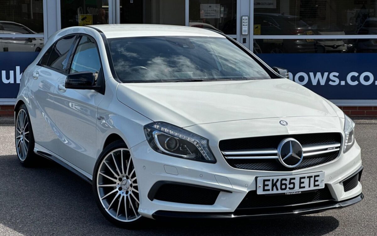 Mercedes-Benz-A Class-2.0 A45 AMG SpdS DCT 4MATIC Euro 6 (s/s) 5dr-AMG-5-door-Hatchback-model-year-2015