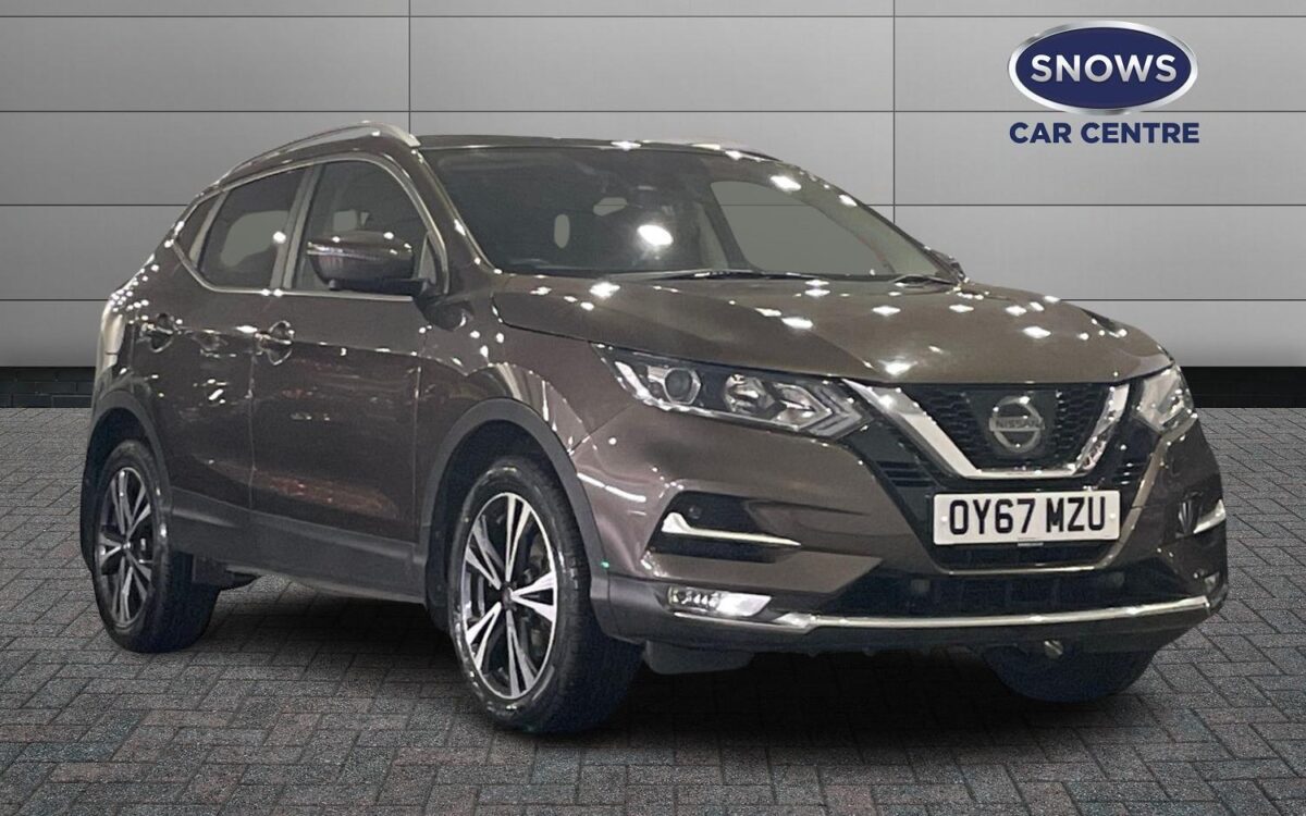 Nissan-Qashqai-1.5 dCi N-Connecta Euro 6 (s/s) 5dr-N-Connecta-5-door-Hatchback-model-year-2017