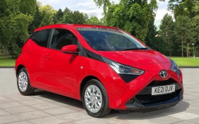 Used Toyota AYGO for sale 1.0 VVT-i x-play x-shift Euro 6 5dr (Safety Sense) in Devon KE21