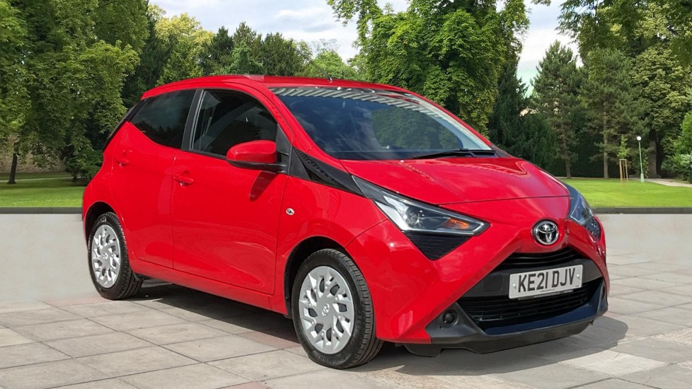 Toyota-AYGO-1.0 VVT-i x-play x-shift Euro 6 5dr (Safety Sense)-MK2 (AY2)-5-door-Hatchback-model-year-2021