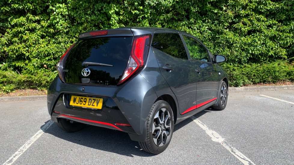 used-Toyota-AYGO-1.0-VVT-i-x-trend-Euro-6-5dr-Hatchback-5-door-model-year-2019-18251995-1