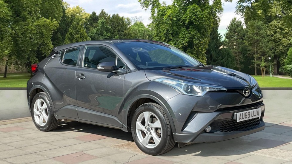 Toyota-CHR-1.2 VVT-i Icon Euro 6 (s/s) 5dr-MK1 (CR1)-5-door-Hatchback-model-year-2019