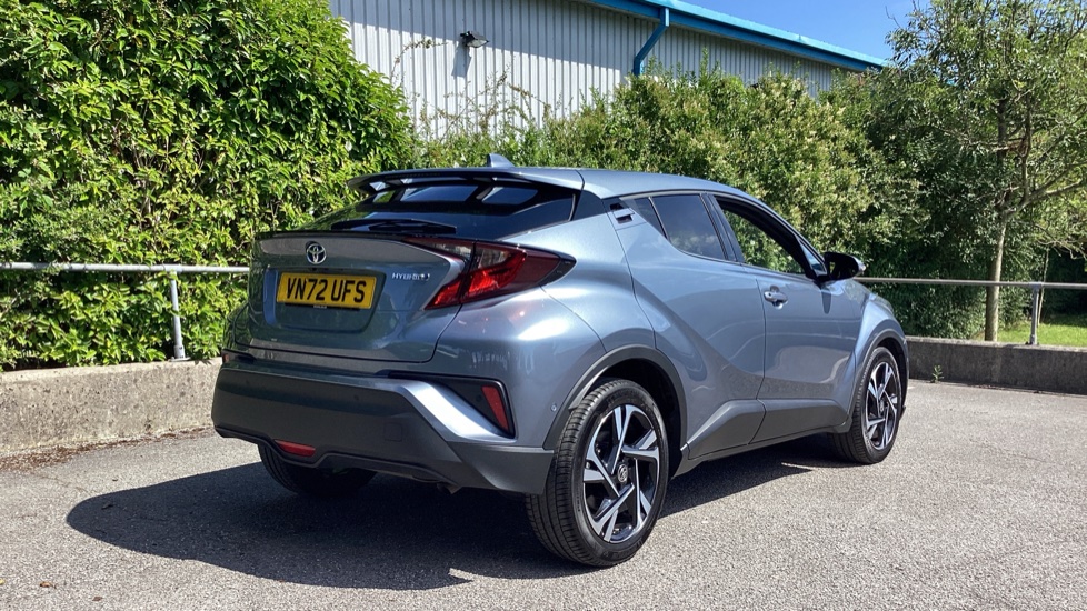 used-Toyota-CHR-1.8-VVT-h-Design-CVT-Euro-6-ss-5dr-Hatchback-5-door-model-year-2022-18231663-1