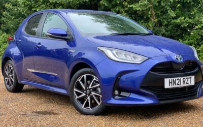 Used Toyota Yaris for sale 1.5 VVT-h Design E-CVT Euro 6 (s/s) 5dr in Hampshire HN21