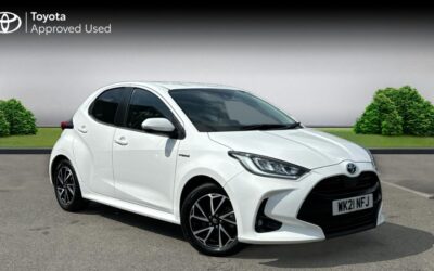 Used Toyota Yaris for sale 1.5 VVT-h Design E-CVT Euro 6 (s/s) 5dr in West Sussex WK21