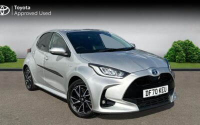 Used Toyota Yaris for sale 1.5 VVT-h Design E-CVT Euro 6 (s/s) 5dr in Hampshire DF70