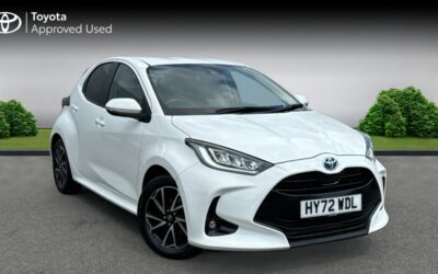 Used Toyota Yaris for sale 1.5 VVT-h Design E-CVT Euro 6 (s/s) 5dr in Hampshire HY72