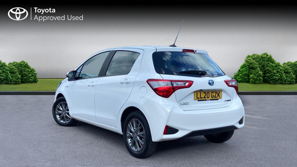 used-Toyota-Yaris-1.5-VVT-h-Icon-E-CVT-Euro-6-ss-5dr-Hatchback-5-door-model-year-2020-18280249-1