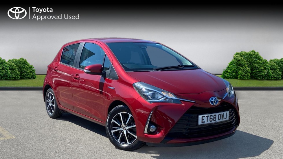 Toyota-Yaris-1.5 VVT-h Icon Tech E-CVT Euro 6 (s/s) 5dr-MK3 (YA6)-5-door-Hatchback-model-year-2018