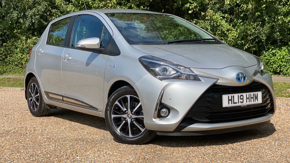 Toyota-Yaris-1.5 VVT-h Icon Tech E-CVT Euro 6 (s/s) 5dr-MK3 (YA6)-5-door-Hatchback-model-year-2019