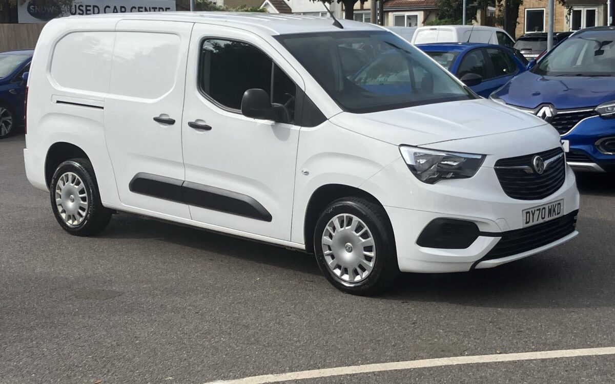 Vauxhall-Combo Cargo-1.5 Turbo D 2300 Sportive L2 H1 Euro 6 (s/s) 4dr-Sportive-4-door-Van-model-year-2020