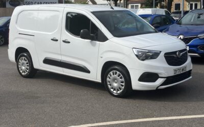 Used Vauxhall Combo Cargo for sale 1.5 Turbo D 2300 Sportive L2 H1 Euro 6 (s/s) 4dr in Hampshire DY70