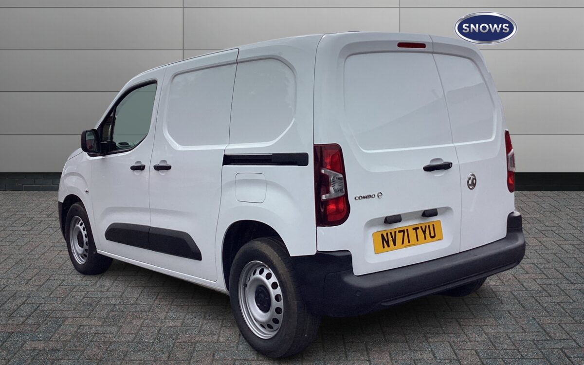 used-Vauxhall-Combo-Cargo-2300-50kWh-Dynamic-Auto-L1-H1-5dr-Van-5-door-model-year-2022-18352208-1