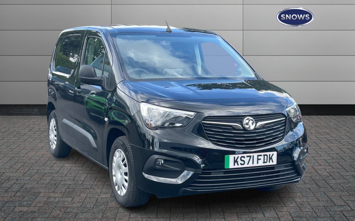 Vauxhall-Combo Cargo-2300 50kWh Sportive Auto L2 H1 6dr-Sportive-6-door-Van-model-year-2021