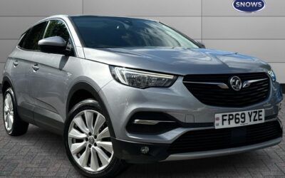 Used Vauxhall Grandland X for sale 1.2 Turbo Elite Nav Euro 6 (s/s) 5dr in Hampshire FP69