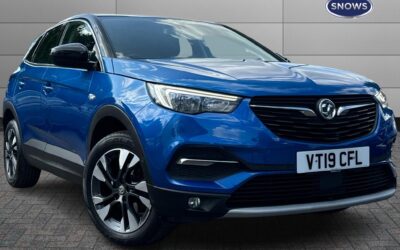 Used Vauxhall Grandland X for sale 1.2 Turbo Sport Nav Euro 6 (s/s) 5dr in Hampshire VT19