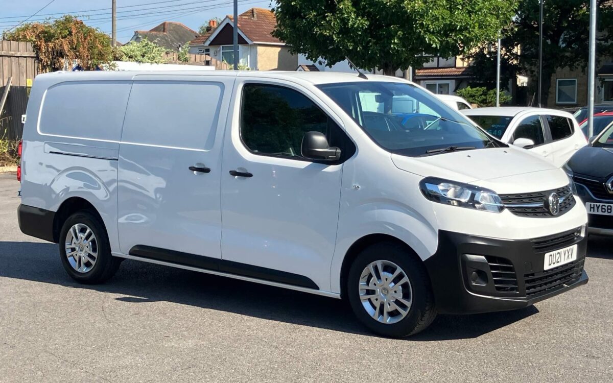 Vauxhall-Vivaro-1.5 Turbo D 2900 Dynamic L2 H1 Euro 6 (s/s) 6dr-Dynamic-6-door-Van-model-year-2021