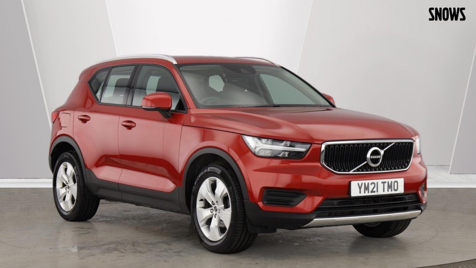 Volvo-XC40-Momentum