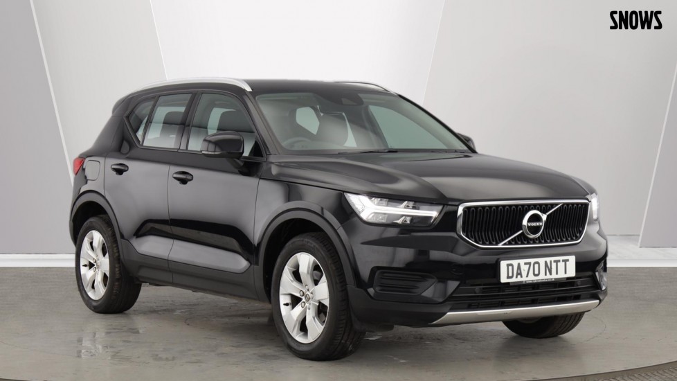 Volvo-XC40-Momentum