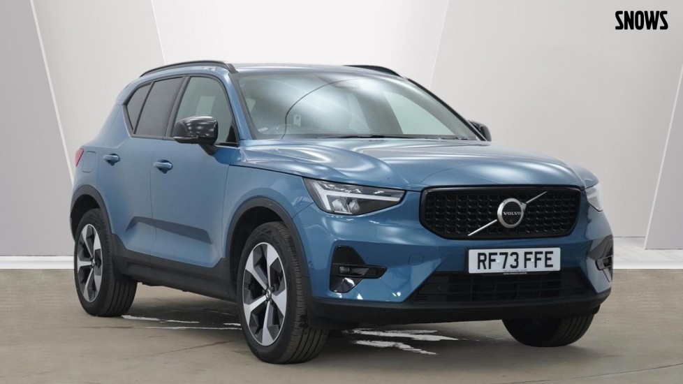 Volvo-XC40-Plus