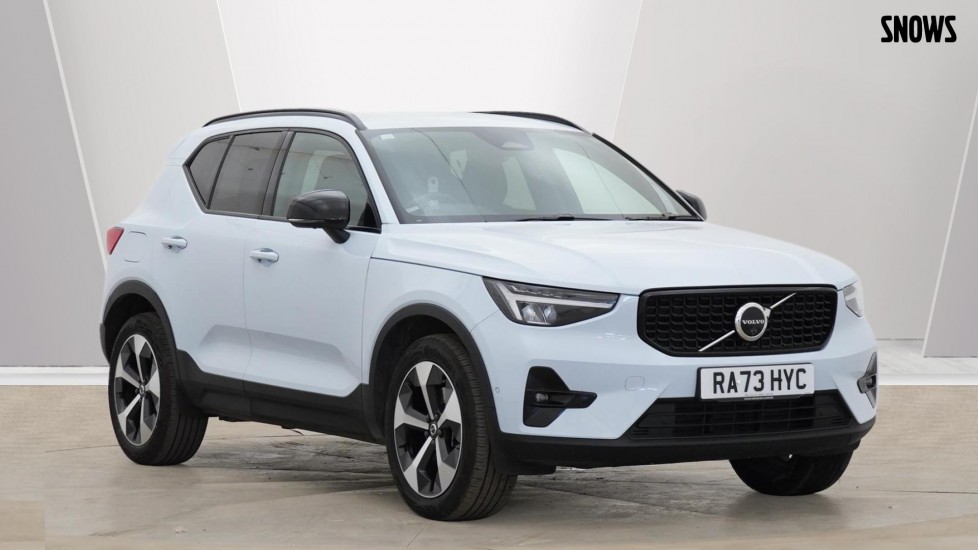 Volvo-XC40-Plus