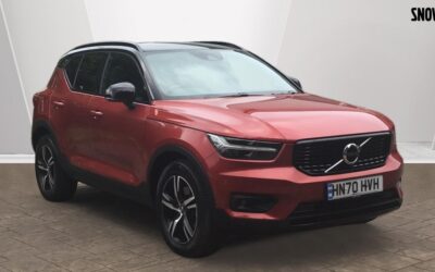 Used Volvo XC40 for sale R-Design, B4 AWD mild hybrid in Hampshire HN70