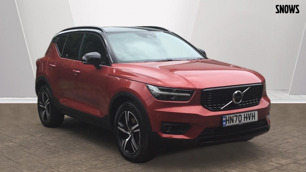 Volvo-XC40-R-Design