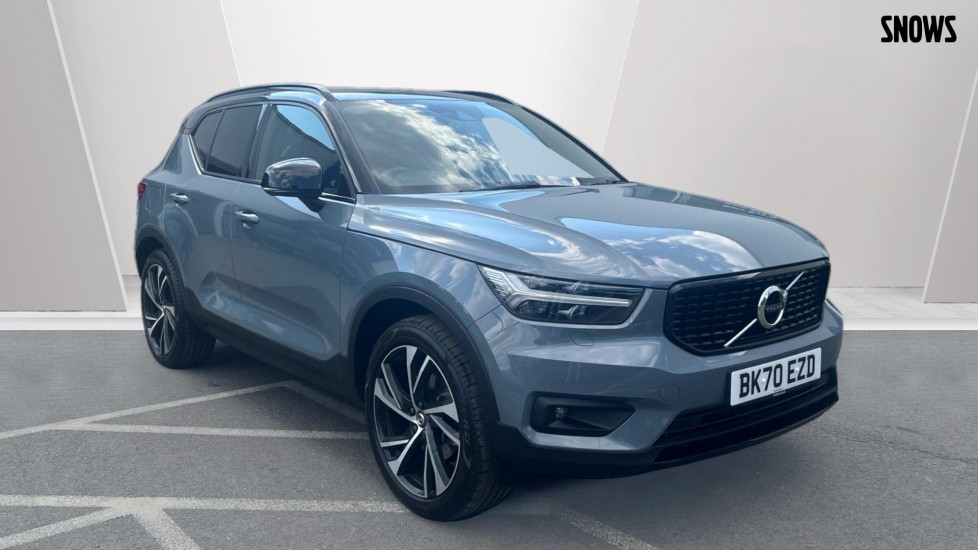 Volvo-XC40-R-Design Pro