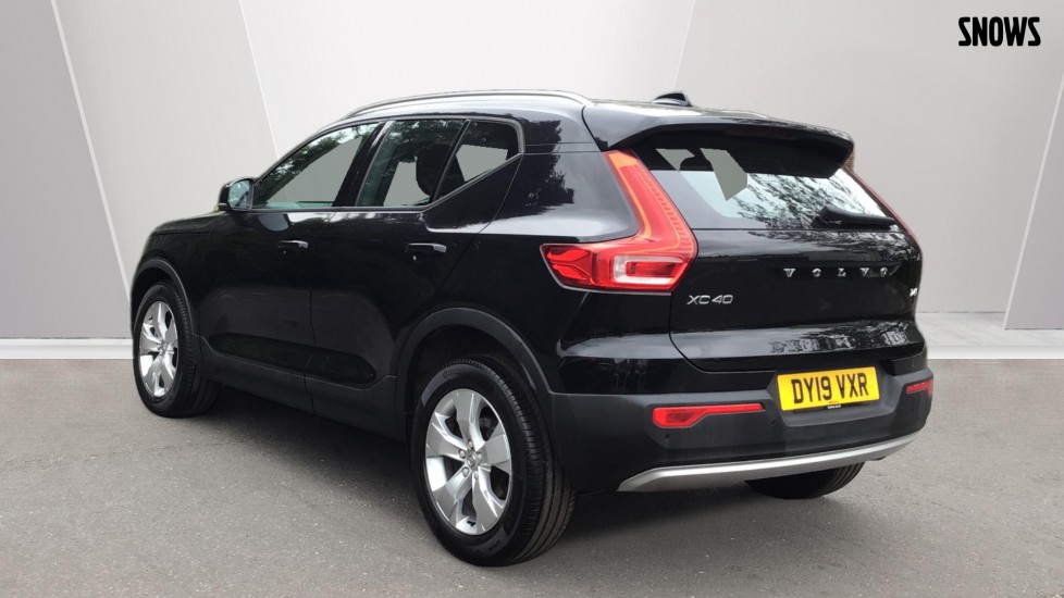 used-Volvo-XC40-T4-AWD-Momentum-Automatic-Crossover-5-door-model-year-2019-18322302-1