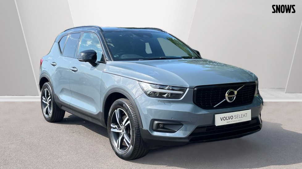 Volvo-XC40-T4 FWD R-Design Automatc-MK1 (536)-5-door-Crossover-model-year-2020