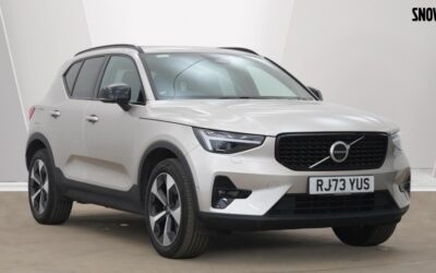 Used Volvo XC40 for sale Ultimate, B4 Mild hybrid, Petrol, Dark in Hampshire RJ73